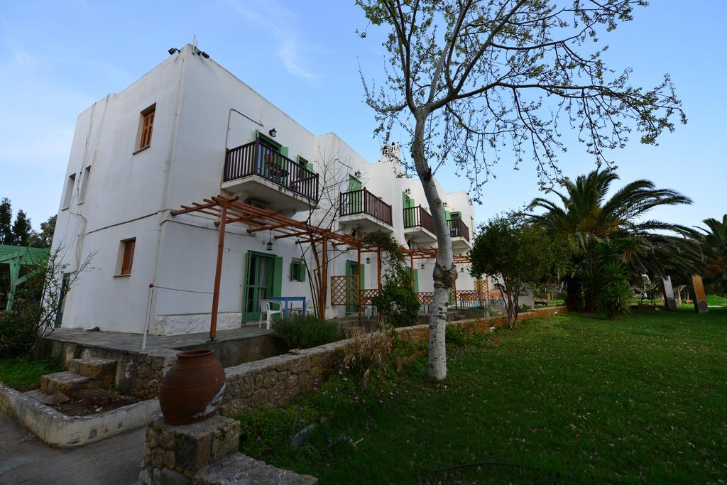 Pegasus Studios & Apartments Skyros Exterior photo